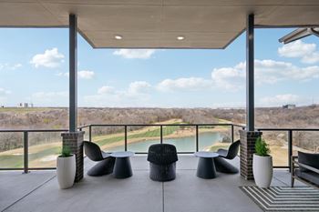 Rooftop terrace with indoor/outdoor dining